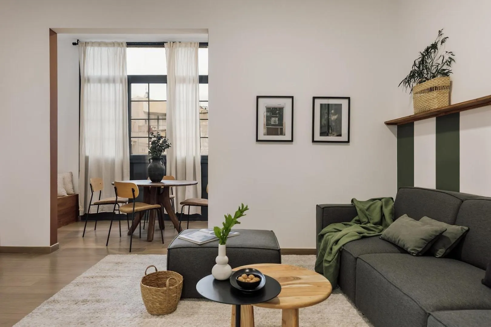 Reis - 3 Bedrooms And Balcony In Vila De Gracia Barcelona Apartment